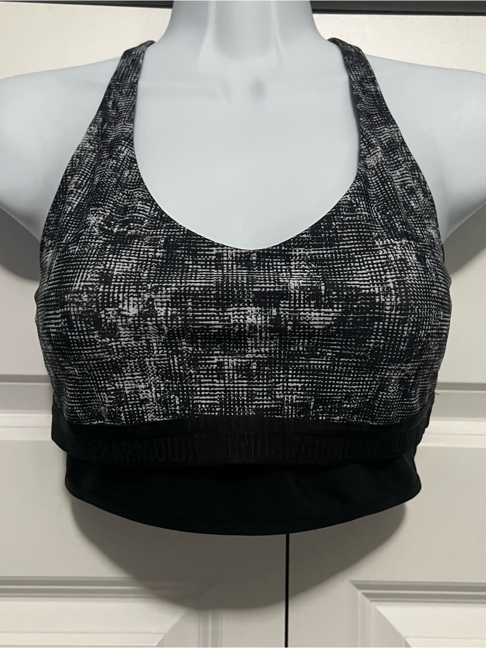Under Armour Black/Gray Patterned Sports Bra
